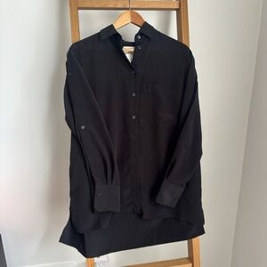 DUGBEE by Whoopi | Medium Oversized Black Button Down Top
